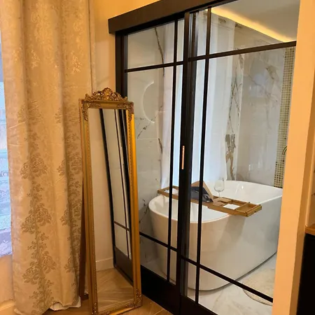 Elegant Avec Baignoire * Parijs