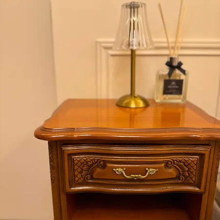 Elegant Avec Baignoire Appartement Parijs